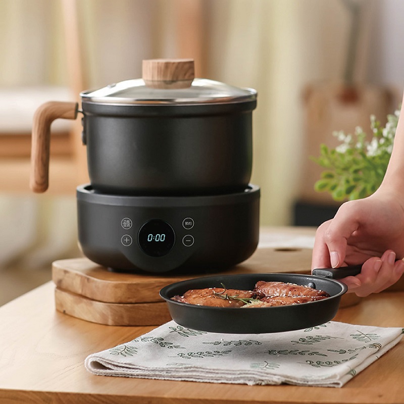 Crepe Pan Nonstick - หม้อไฟฟ้าอเนกประสงค์ 110V/220V กระทะเคลือบกันติด หม้อต้มบะหมี่สำหรับหอพัก 1.8 ลิตร